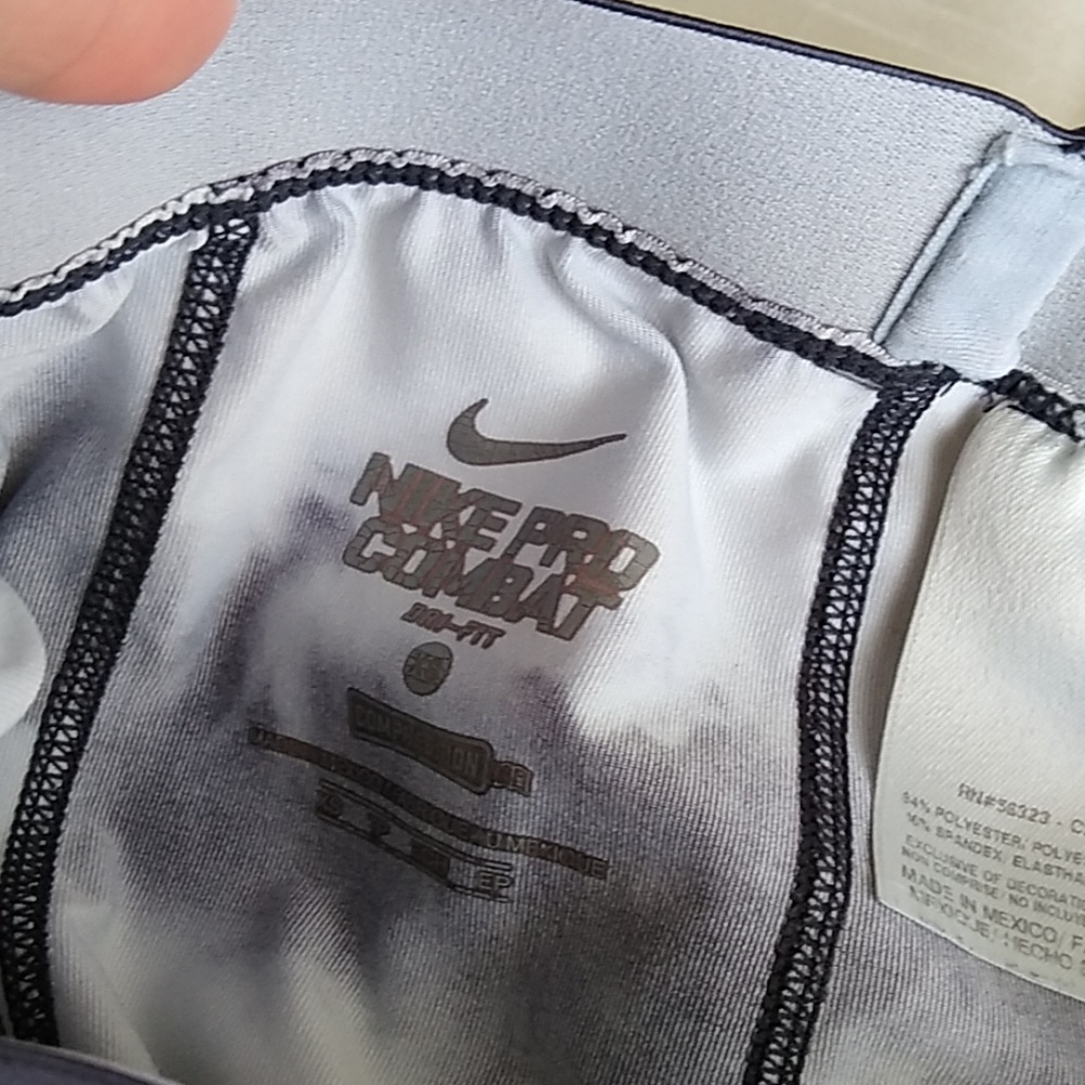 Nike Pro Combat Dri-Fit Shorts - Picture 3 of 4